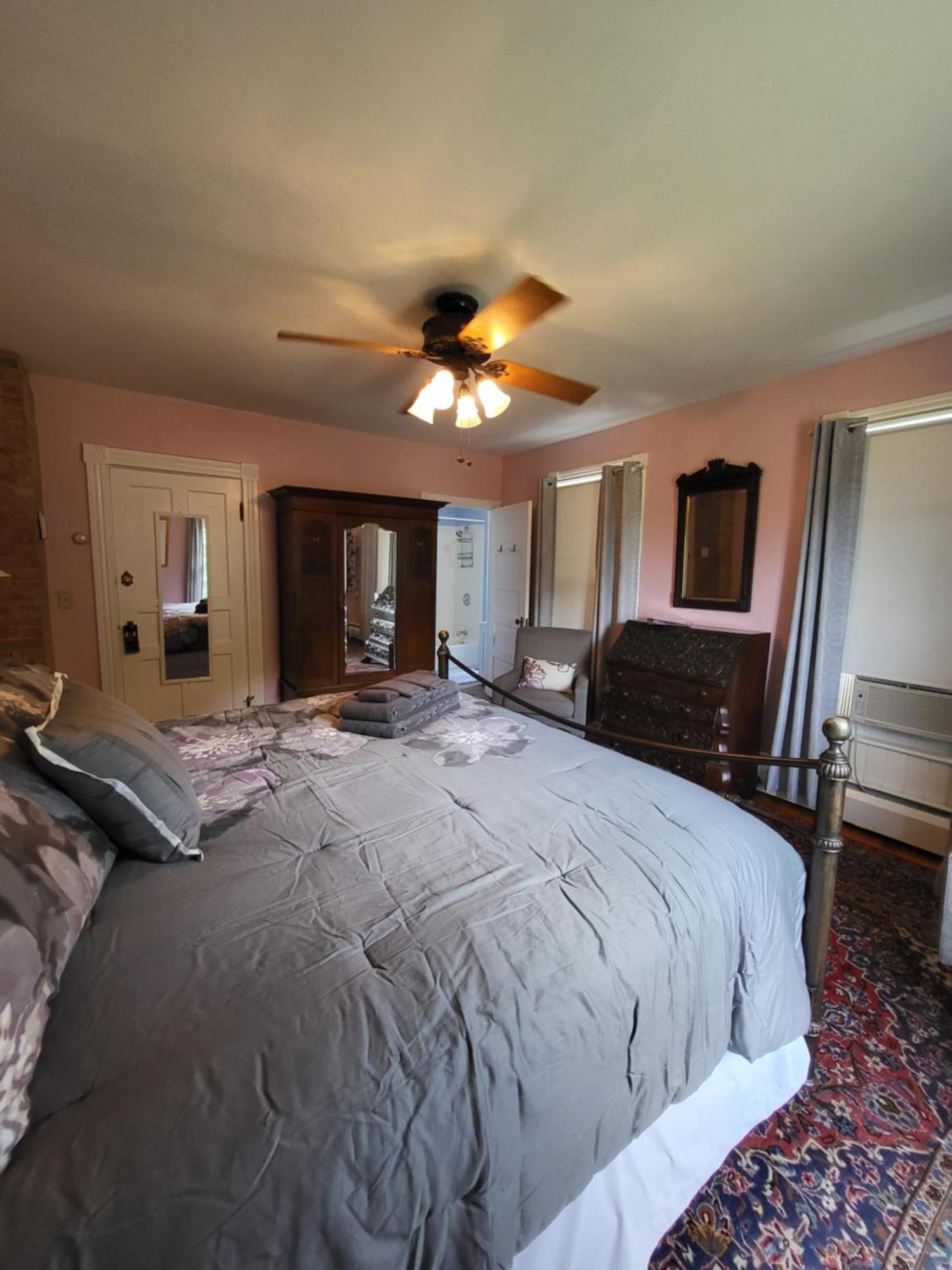 The Fox And The Grapes Bed and Breakfast Lodi Εξωτερικό φωτογραφία