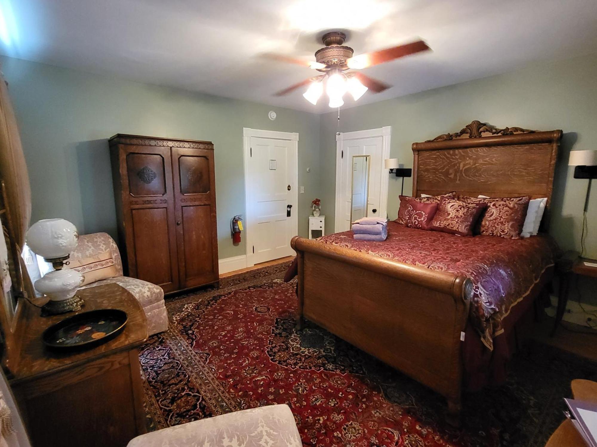 The Fox And The Grapes Bed and Breakfast Lodi Εξωτερικό φωτογραφία